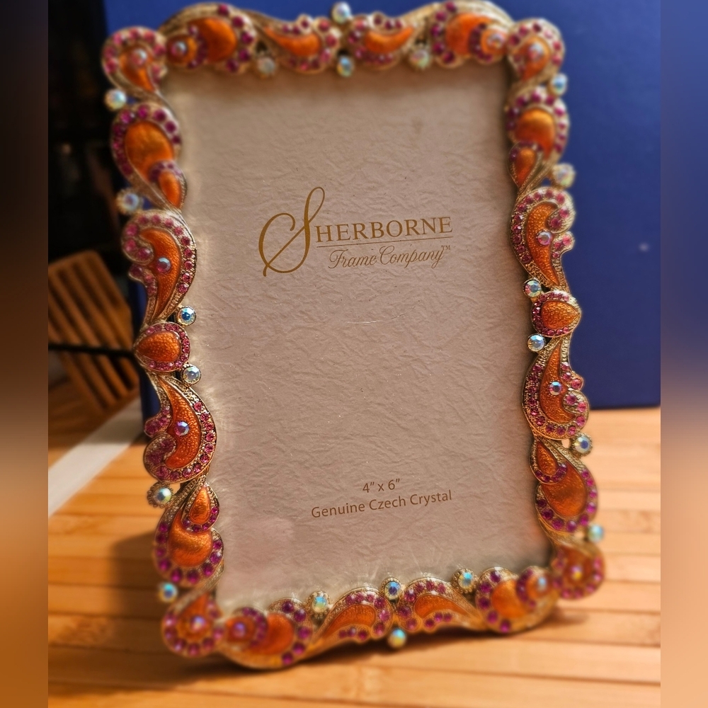 Pretty Crystal Photo Frame